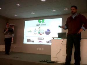 553563_393608054025484_734967027_n